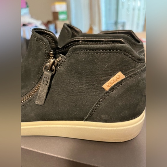 Ecco Soft low cut zip booties - Picture 4 of 8